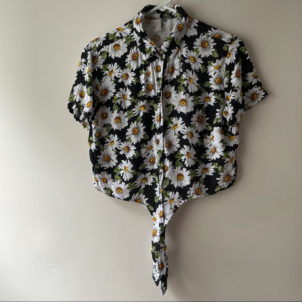 AMERICAN APPAREL DAISY BLACK BUTTONED CROP